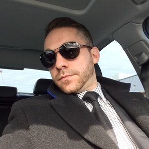 Meet your Posher, Phillip